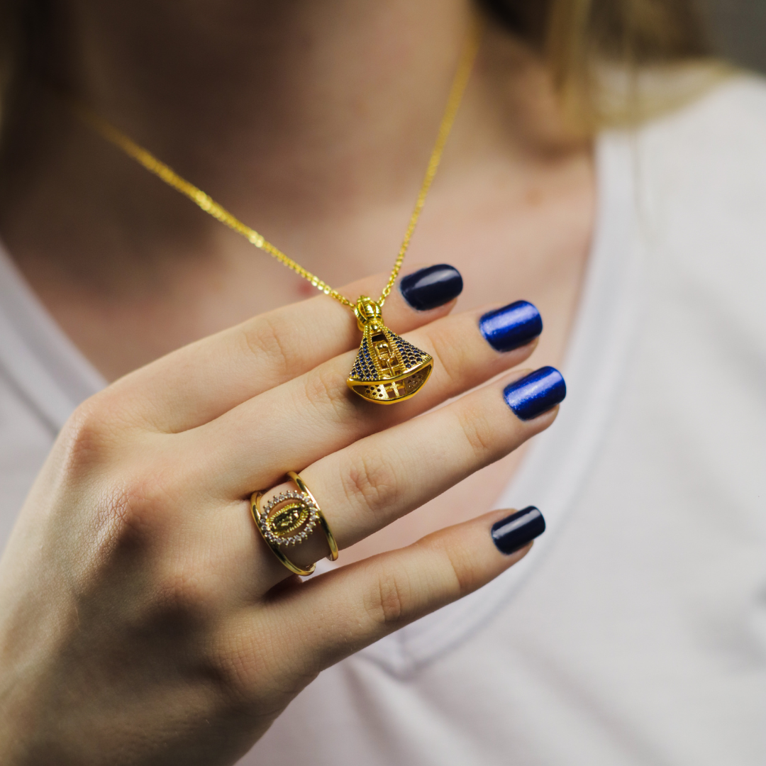 (ACQUISTA 1, RICEVI 2) Collana Madonna – Doppia Faccia e Placcata in Oro