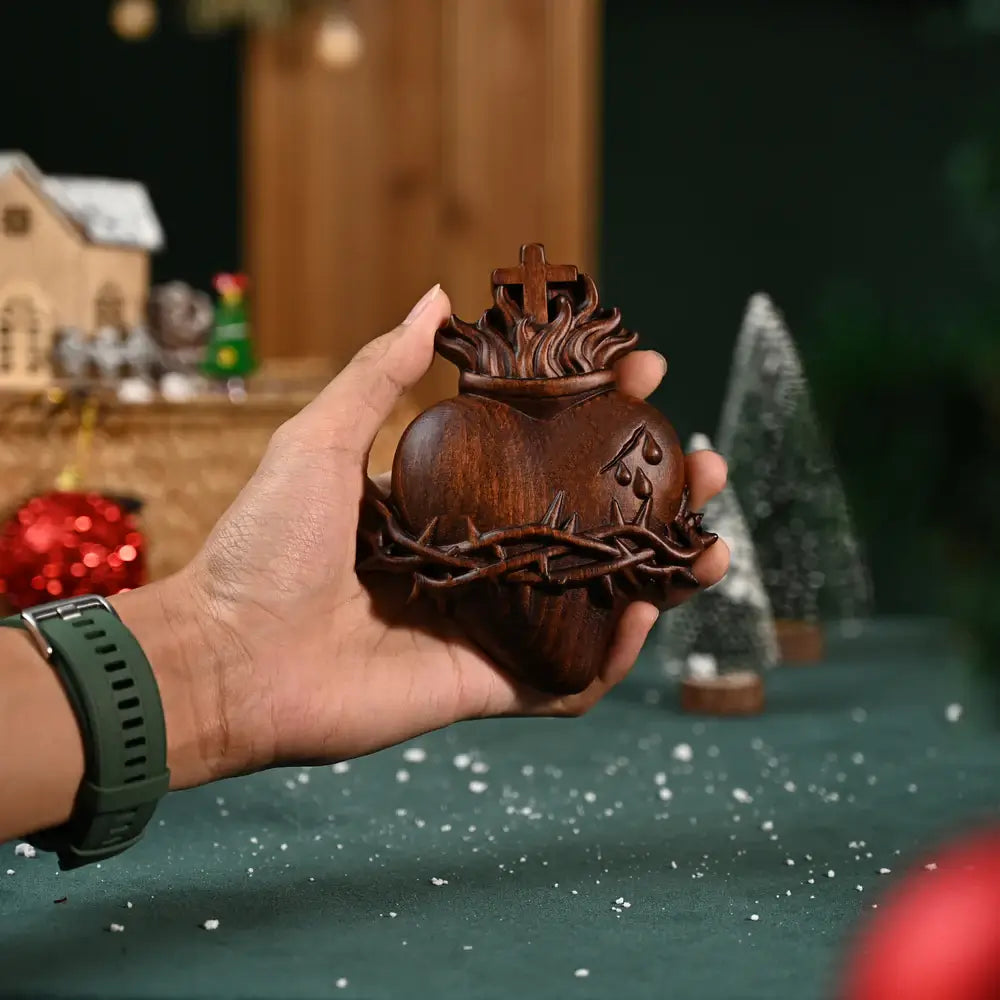 Santi Cuori in Legno