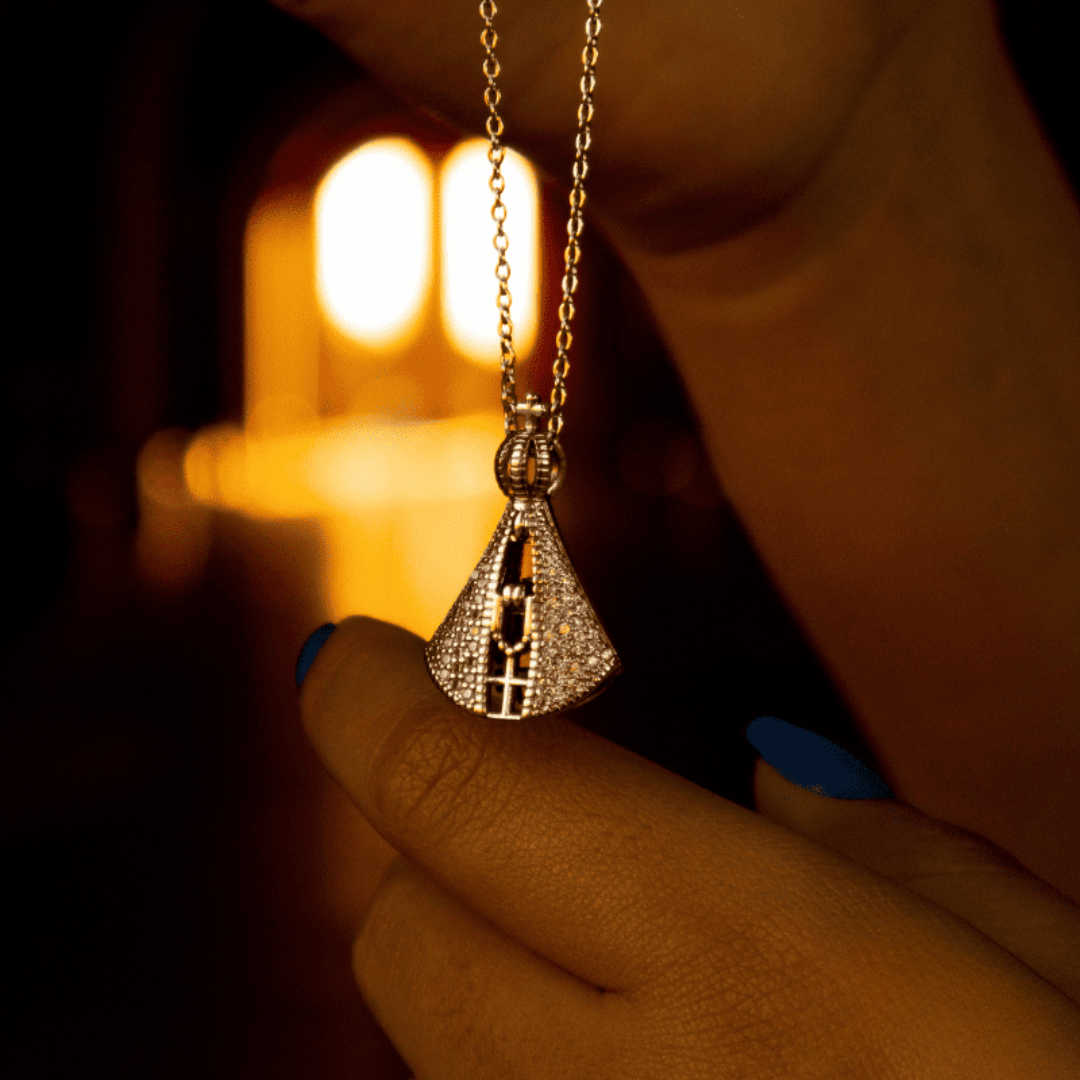 (ACQUISTANE 1 E RICEVINE 2) Collana Madonna - Zircone Blu e Argento