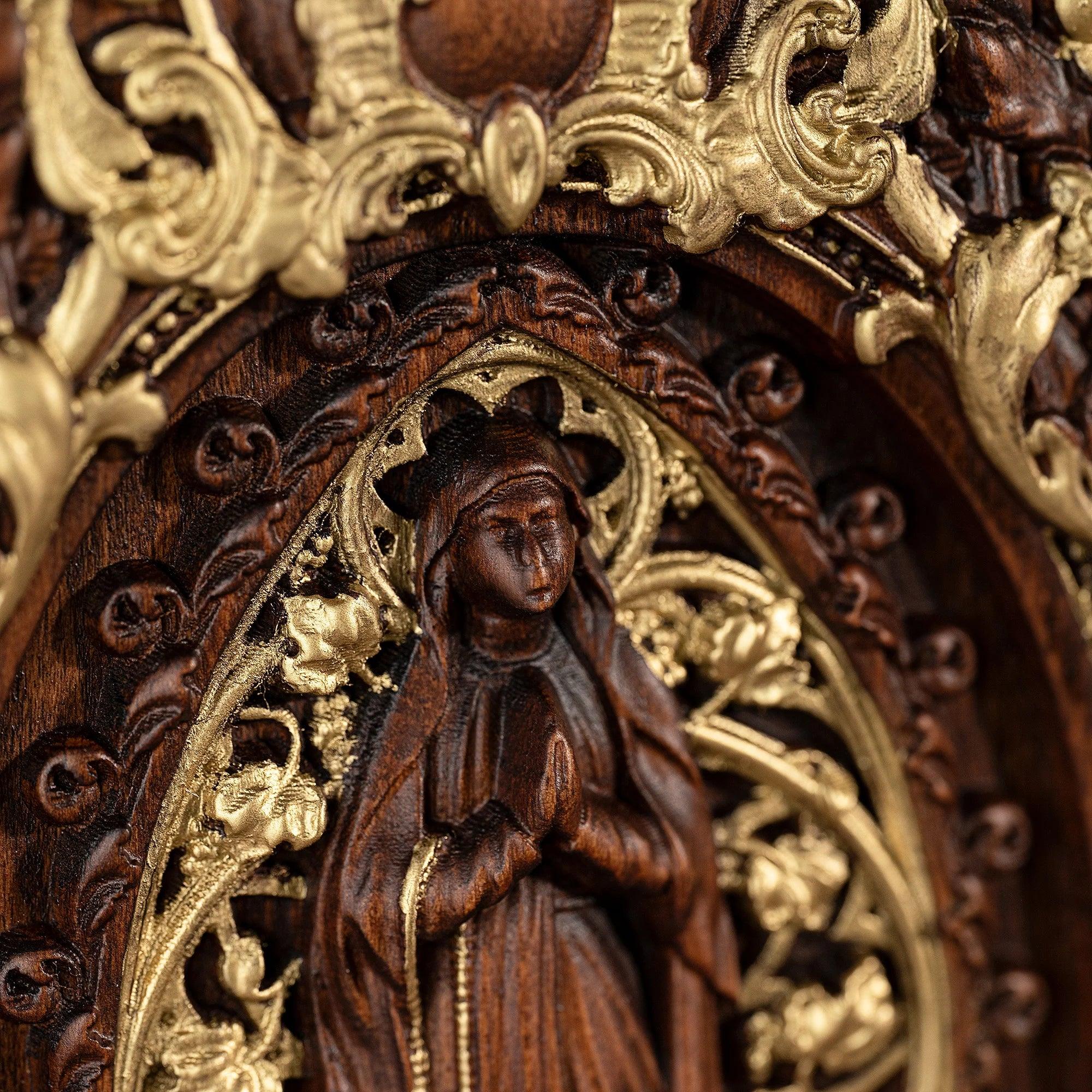 Scultura della Vergine Maria Foglie di legno