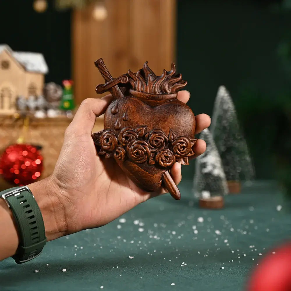 Santi Cuori in Legno